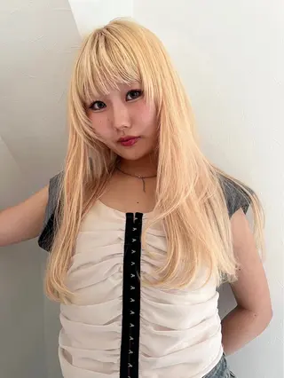 ロング 💛艶感ハイトーン/ ブリーチ縮毛💛のヘアスタイル