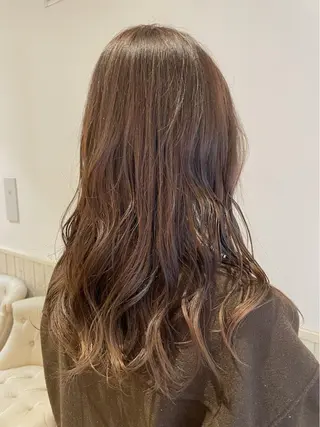 ロング 松島 涼花のヘアスタイル