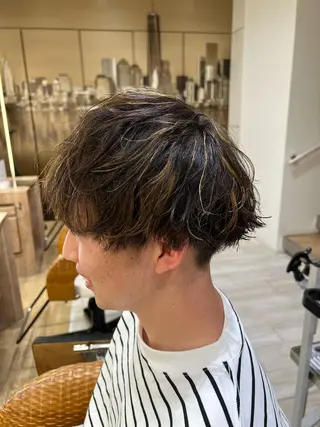 カラー パーマ メンズ 赤本悠斗波巻きパーマ メンズパーマのヘアスタイル