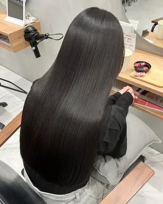 ロング yuzu 艶カラー/夙川のヘアスタイル