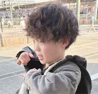 パーマ yui nishiwakiのヘアスタイル