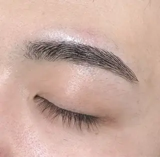 アイブロウ 金子 茉央のマツエク・マツパデザイン