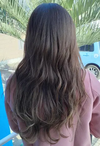 ロング カラー 深澤 春樹のヘアスタイル