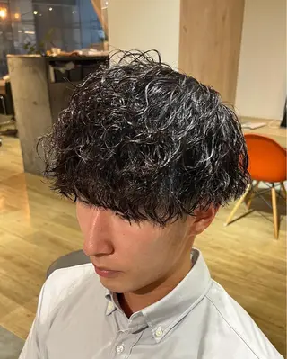 ショート パーマ メンズ メンズ特化美容師 熊田 鼓汰郎のヘアスタイル