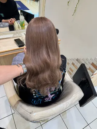 ロング ハイトーンカラー 髪質改善カラーノトのヘアスタイル