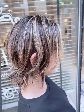 ミディアム 馬場智哉 白髪ぼかしハイライトのヘアスタイル