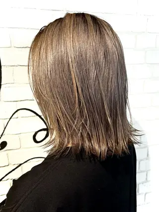 ミディアム カラー umber royce所属・SEKIMOTO IBUKIのヘアスタイル