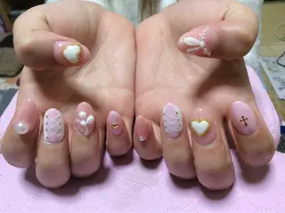 ネイル フラワー ムーンのネイルデザイン