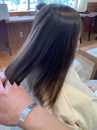 ミディアム カラー Artist 藤﨑紘成のヘアスタイル