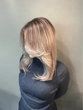 セミロング カラー 💖梅田レイヤー💖 副店長Tsubasaのヘアスタイル