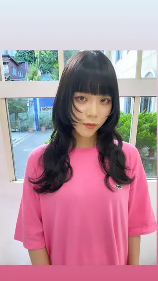 セミロング カラー レイヤーウルフ エクステ磯部のヘアスタイル