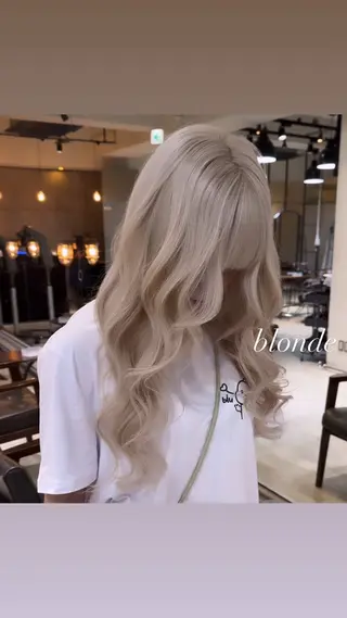 ロング カラー 💜ハイトーン💛 マジカルかいちゃんのヘアスタイル