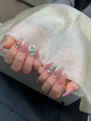 ネイル R nail salon新宿三丁目店所属・R nailのネイルデザイン
