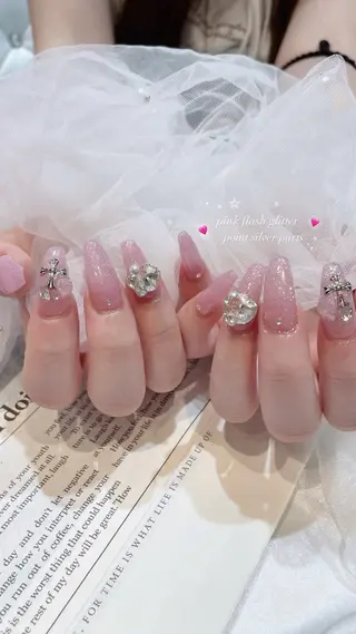 ネイル classic 新横浜所属・山田 暉のネイルデザイン