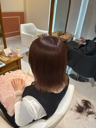 ミディアム カラー 山﨑 まなかのヘアスタイル