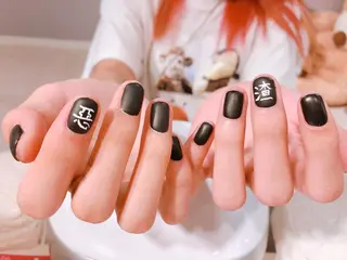 ミディアム ネイル 長さ出し専門 nynaのネイルデザイン