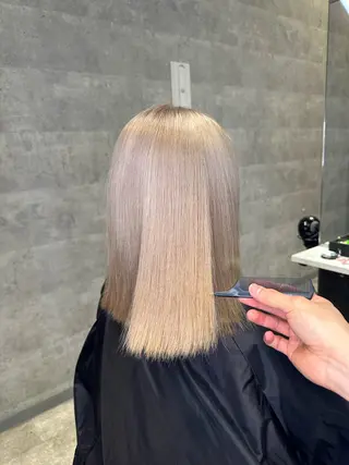 セミロング _WHITE鳳店所属・_WHITE /藤田唯生のヘアスタイル