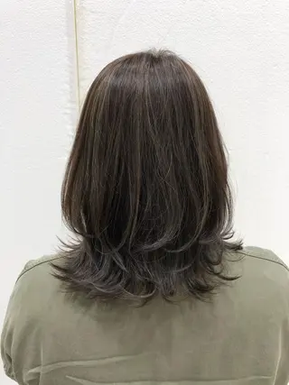 カラー ショート/白髪ぼかし 君和田若菜のヘアスタイル