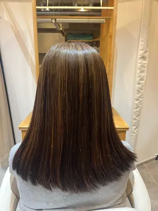 カラー 佐藤 未来のヘアスタイル