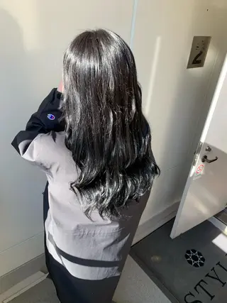 ロング カラー 羽エクステ🩷 🤍まき🤍のヘアスタイル