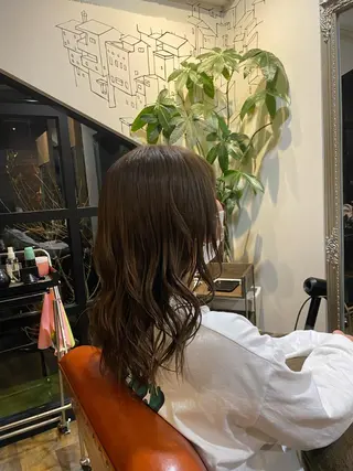 カラー et Douce所属・艶髪／髪質改善／ カワモトヒロトのヘアスタイル