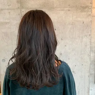 セミロング 🌷横浜/レイヤー /艶カラー🌷のヘアスタイル