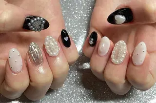 ネイル VIERU 🌈🎀💖のネイルデザイン