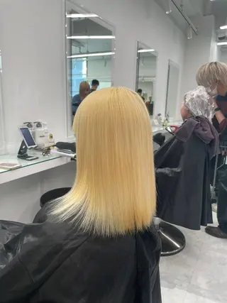 ミディアム カラー ヘアアレンジ ハイトーン艶カラー 🤍ゆうひのヘアスタイル