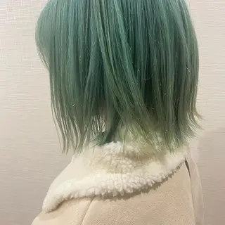 ショート カラー デザインカラー/パー マ🦖外岡咲希🦖のヘアスタイル