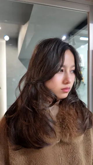 ロング カラー You/中明度カラー 🎨3ヶ月持つカットのヘアスタイル