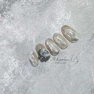 ネイル _9 room. Yoshimiのネイルデザイン