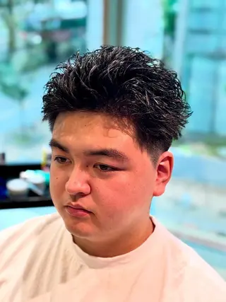 ショート パーマ メンズ メンズ特化/ センターパート/八谷のヘアスタイル