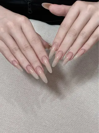 ネイル R nail salon新宿三丁目店所属・R nailのネイルデザイン