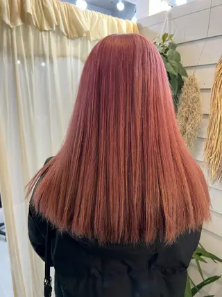 カラー YUI ハイトーンカラーのヘアスタイル