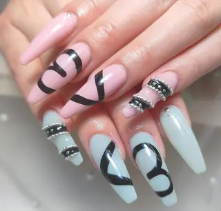 ネイル モニカ アキイのネイルデザイン