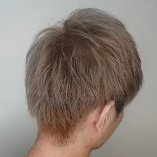 メンズ ブリーチ/ヘアケア/ 艶髪/イギチハルのヘアスタイル