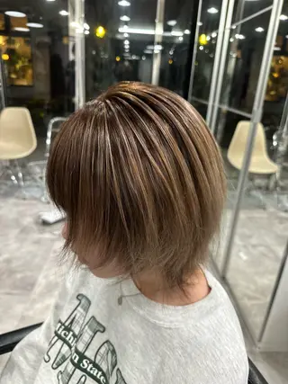 ミディアム りょうへい/ 全頭ブリーチ/渋谷のヘアスタイル