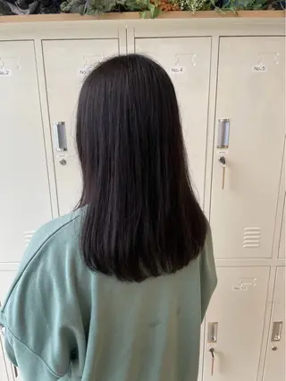 セミロング カラー 坂根 優和のヘアスタイル