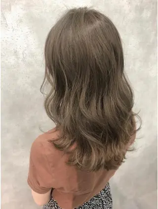 カラー FURUKAWA JUNYAのヘアスタイル