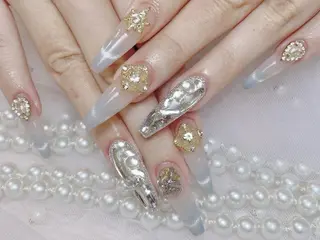 ネイル Rainrain💧 パーツ豊富、やり放題のネイルデザイン