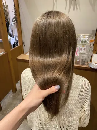 ロング カラー ENIF ヤマグチアツコのヘアスタイル
