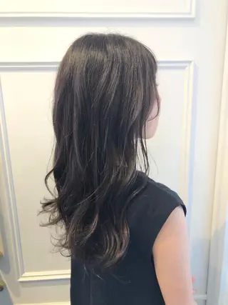 ロング カラー 安藤 佑衣のヘアスタイル