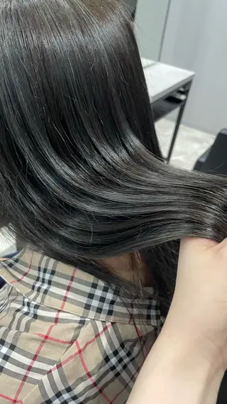 ミディアム neo.所属・🎀neo.RIN/ 透け感艶カラー🎀のヘアスタイル