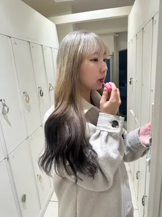 ロング カラー タイトボブ個性派カラ ーAKANEのヘアスタイル