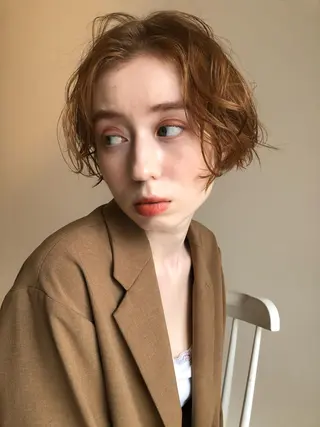 ショート カラー THE DAY所属・AKI HASHIMOTOのヘアスタイル