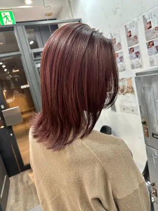 ミディアム カラー 大内 志穂のヘアスタイル