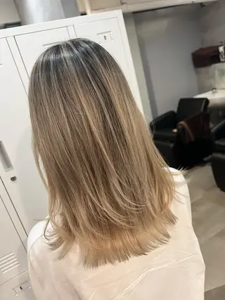 カラー 'Oli所属・寺嶋 貴大のヘアスタイル