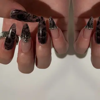 ネイル VIERU 🌈🎀💖のネイルデザイン