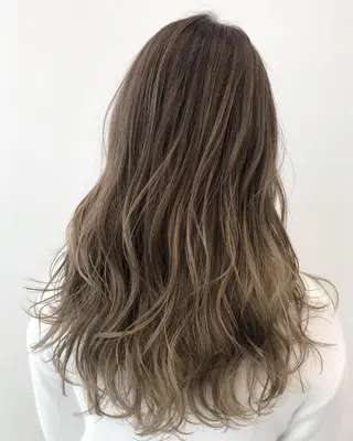 セミロング カラー ヘアアレンジ 【公式】amble luxe池袋東口🩷のヘアスタイル