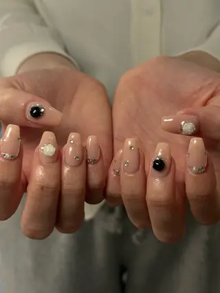 ネイル neouv所属・NEOUV_ mikuのネイルデザイン